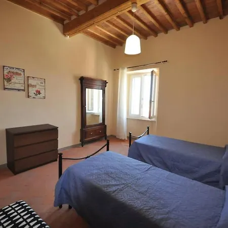 Casa Dei Canali, Sulla Piazza Del Paese - Services Included Apartment